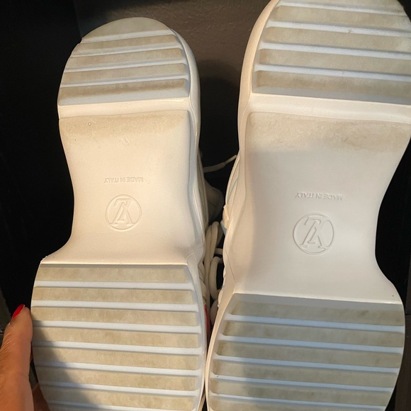 Louis Vuitton Runners - Picture 5 of 5